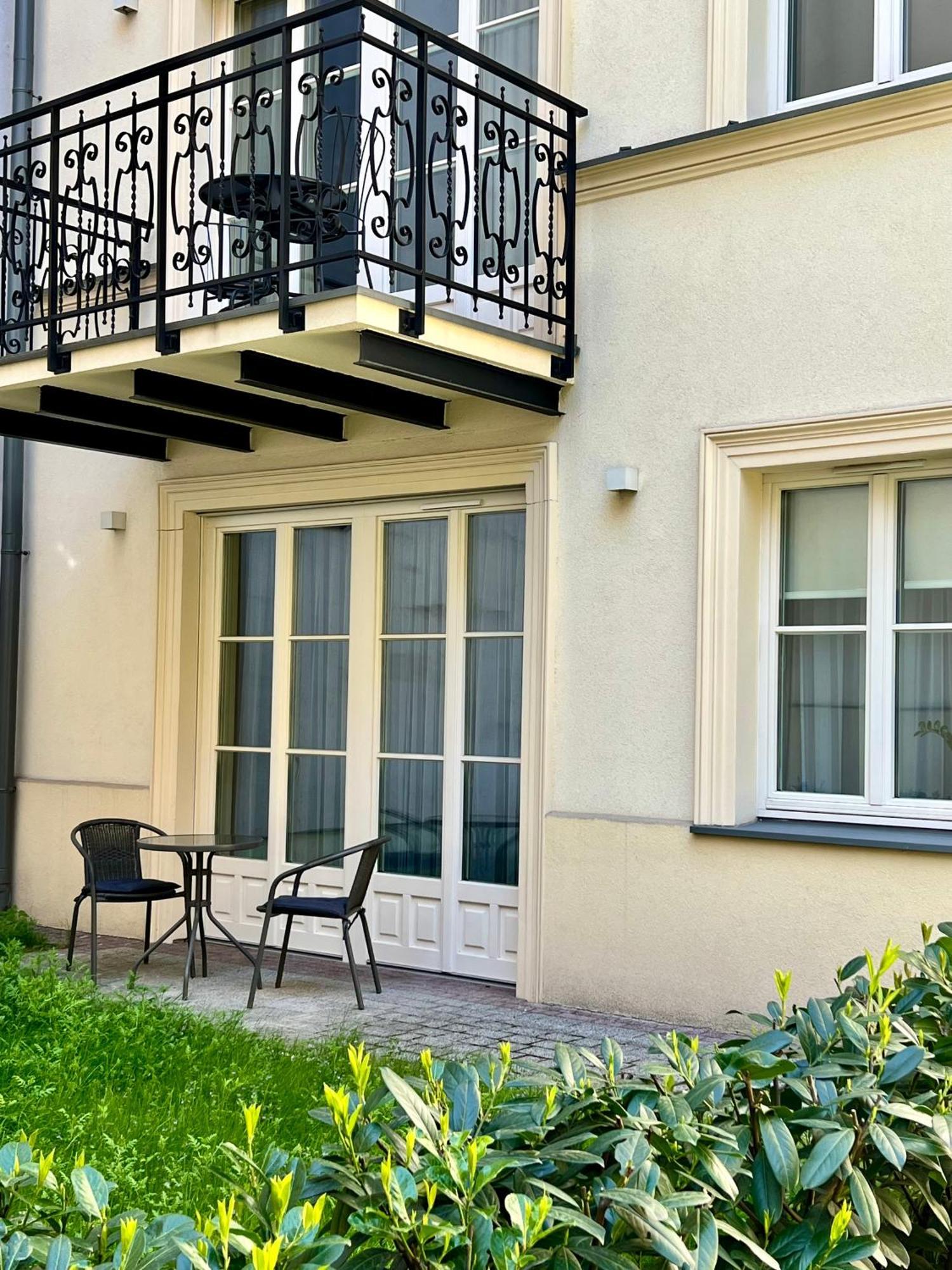 Atrium - Old Town Luxury Apartments - By Upstairs Krakkó Kültér fotó